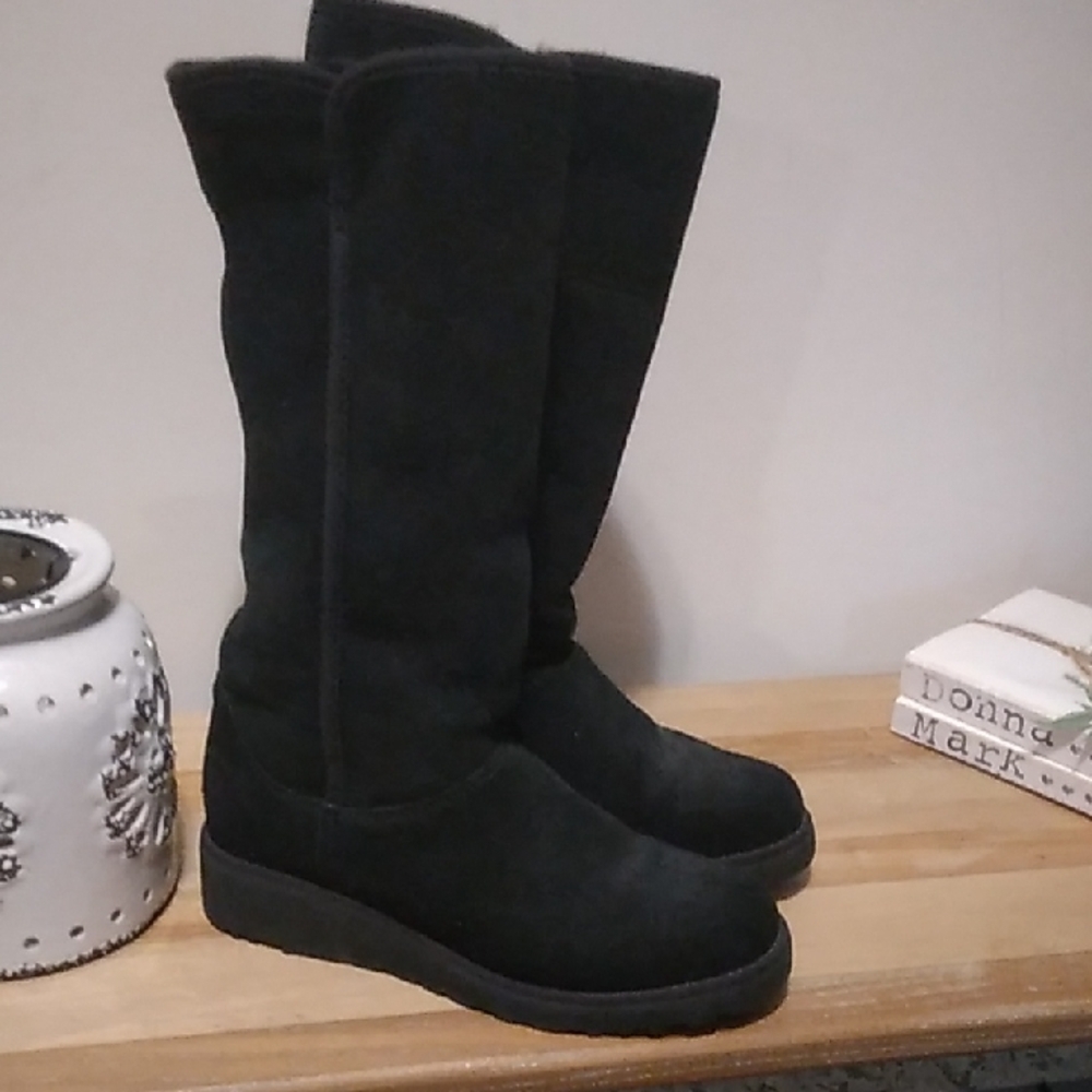 Women's Ugg Kara Boots